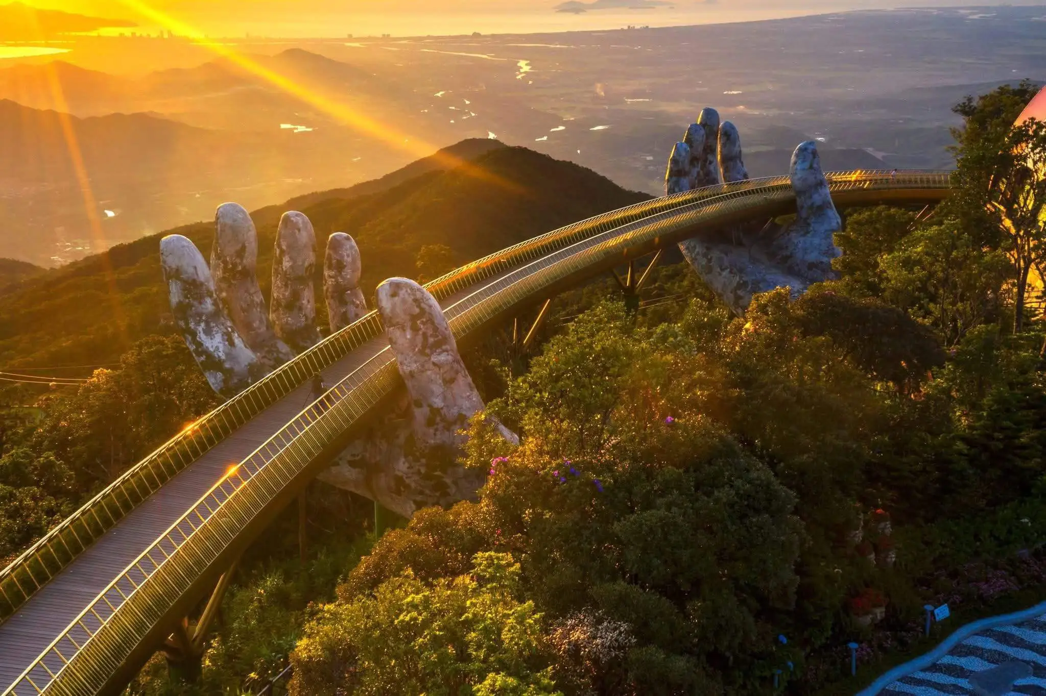 Sunrise view at Golden Bridge Ba Na Hills Da Nang