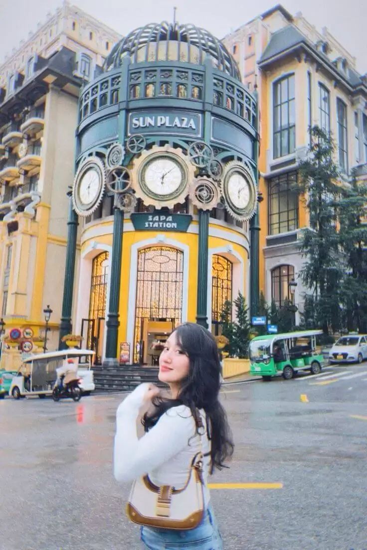 Sun Plaza cable car station in Sapa Town