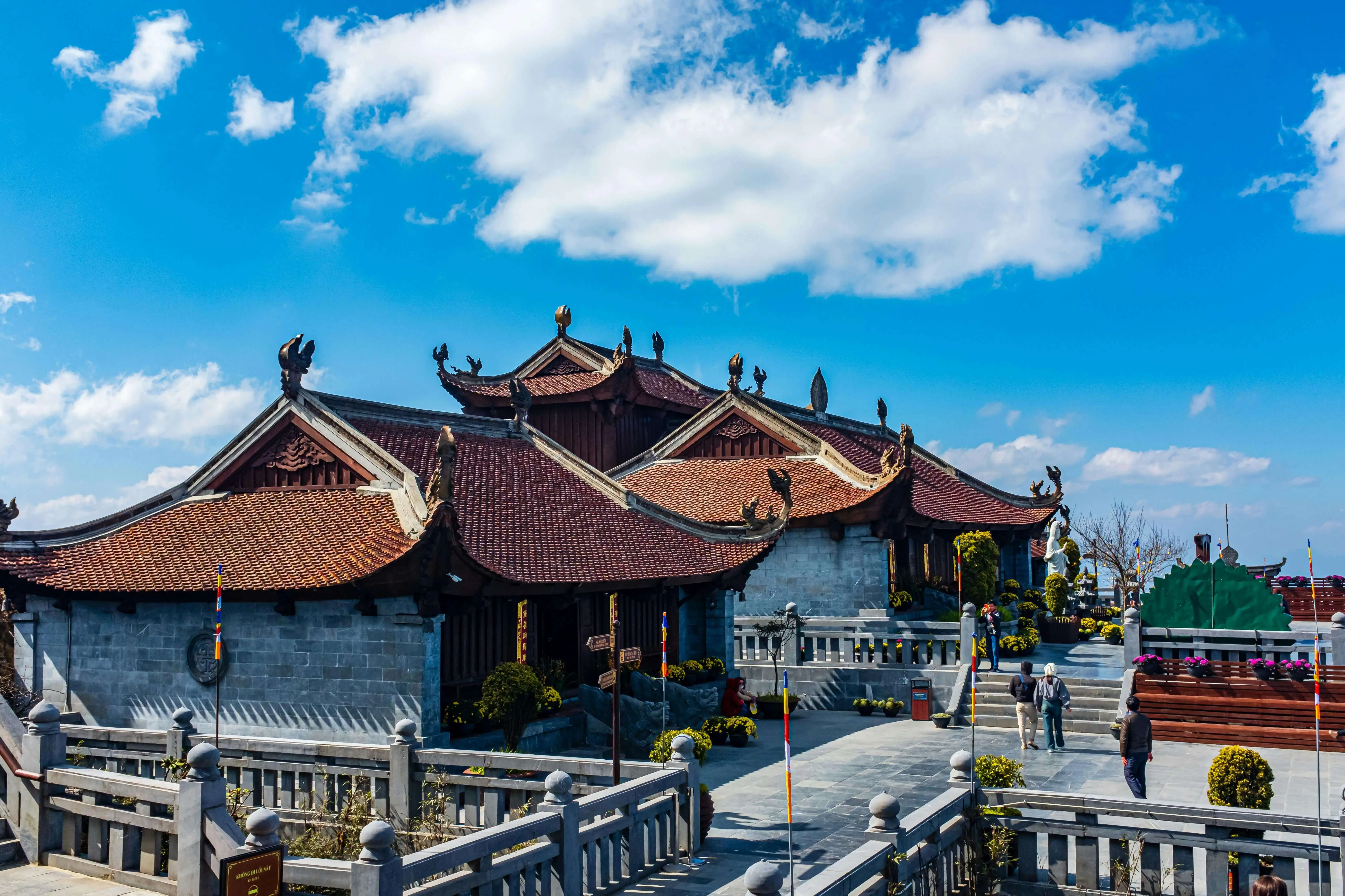 Sun Plaza cable car station in Sapa Town