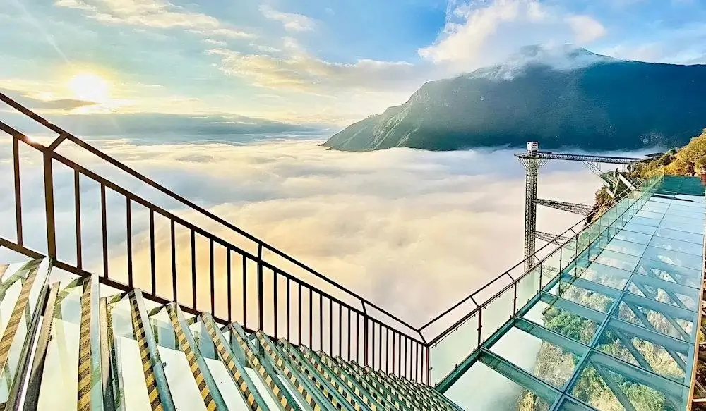 Rong May Glass Bridge Sapa - highest glass bridge in Southeast Asia at 2200 metres