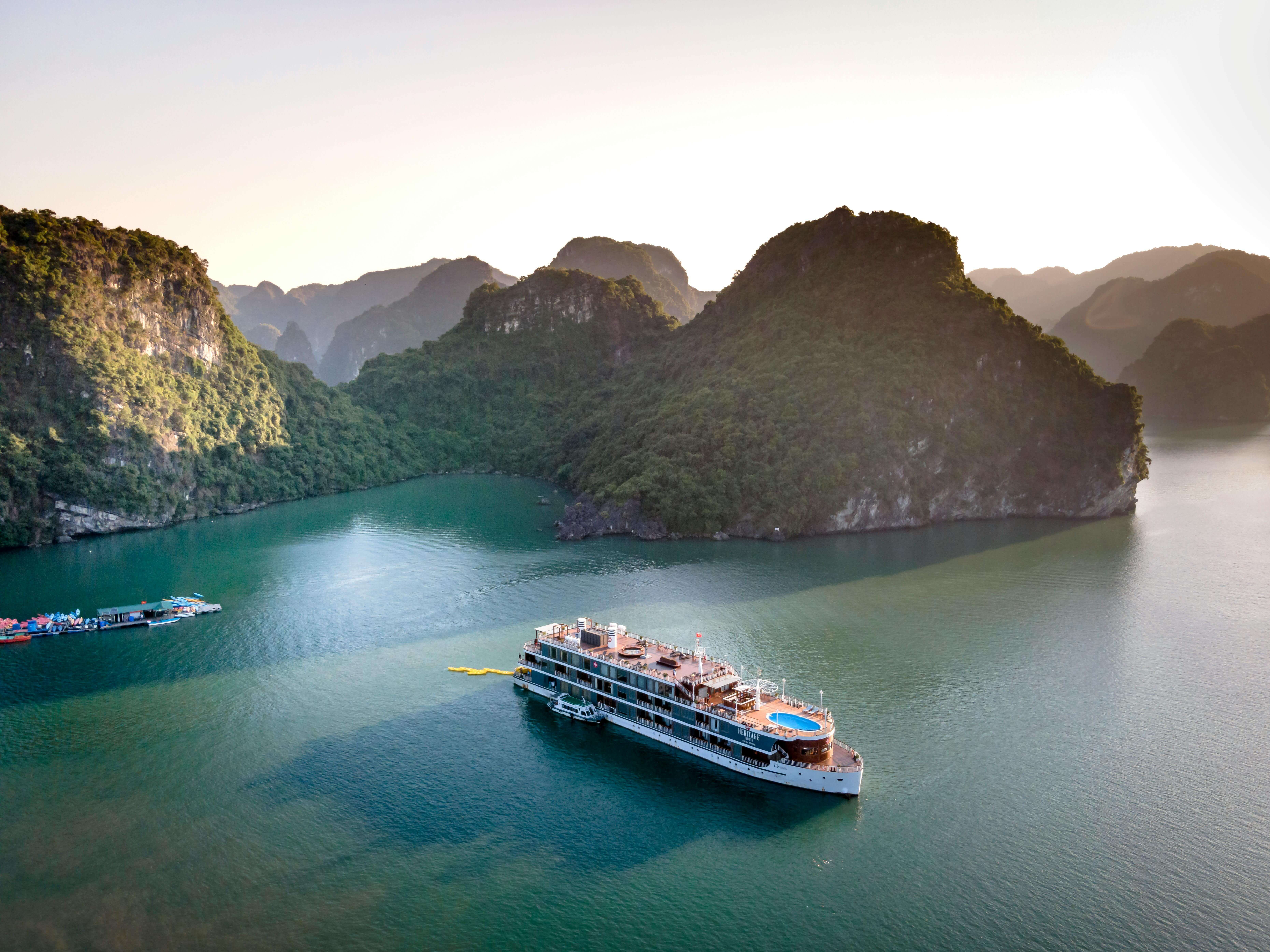 Ha Long Bay - Lan Ha Bay Sunrise